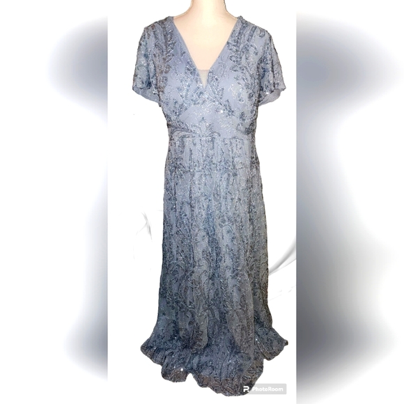 R & M RICHARDS EVENING GOWN - Picture 1 of 9